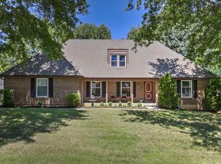 11683 Rosehill Rd, Overland Park, KS 66210