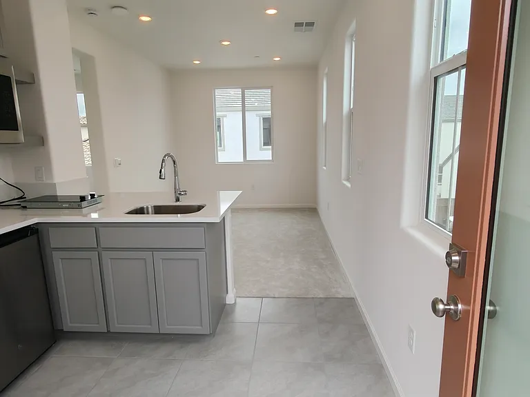 3171 Ives Ln — Photo 5
