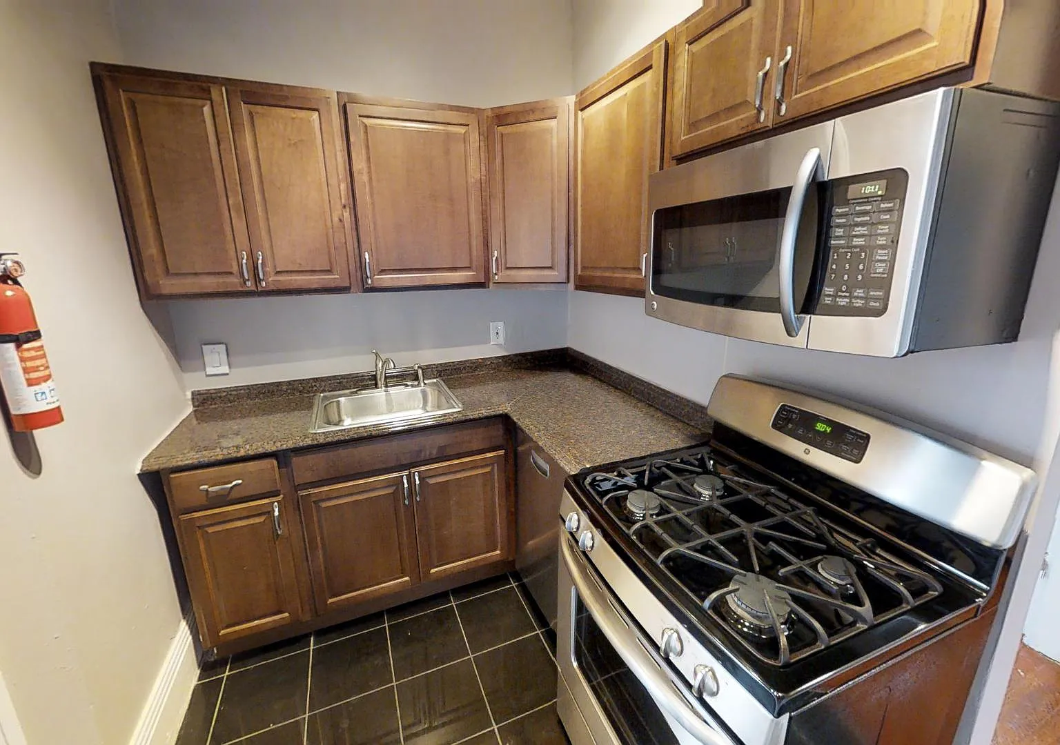 2 bed, $1,700 — Photo 3
