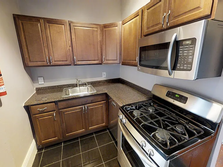 321 Westcott St #6 — Photo 3