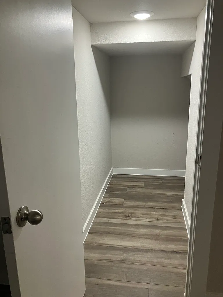 3 bed, 3.5 bath, 1931 sqft, $2,295 — Photo 2