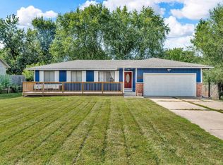 3429 SW Moundview Dr, Topeka, KS 66614