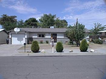 1st image of 551 Sandler Dr NE