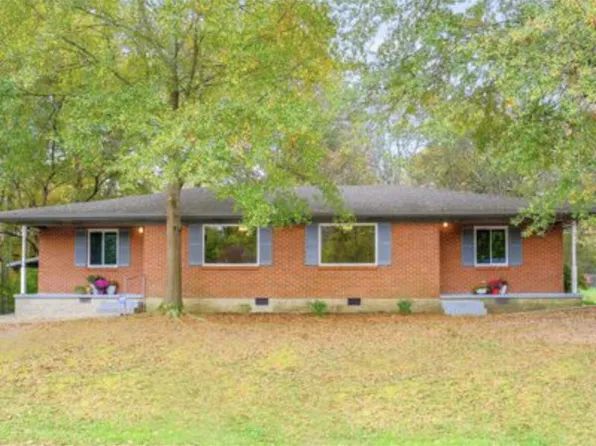 1324 Mayfield Ln, Hixson, TN 37343