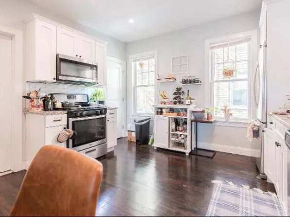 31 Pleasant St, Boston, MA