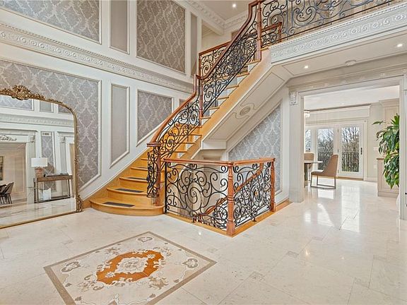3rd image of 76 Douglas Rd