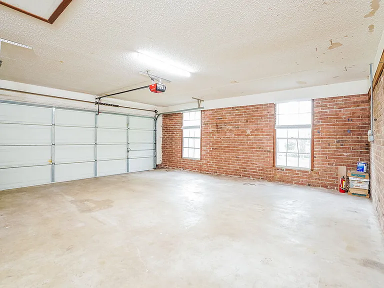 2677 Aberdeen Ct — Photo 17