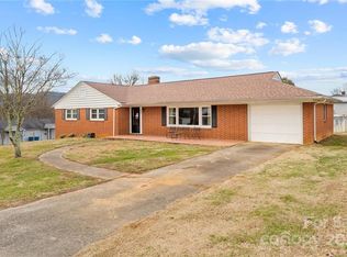304 Morganton St NW, Valdese, NC 28690