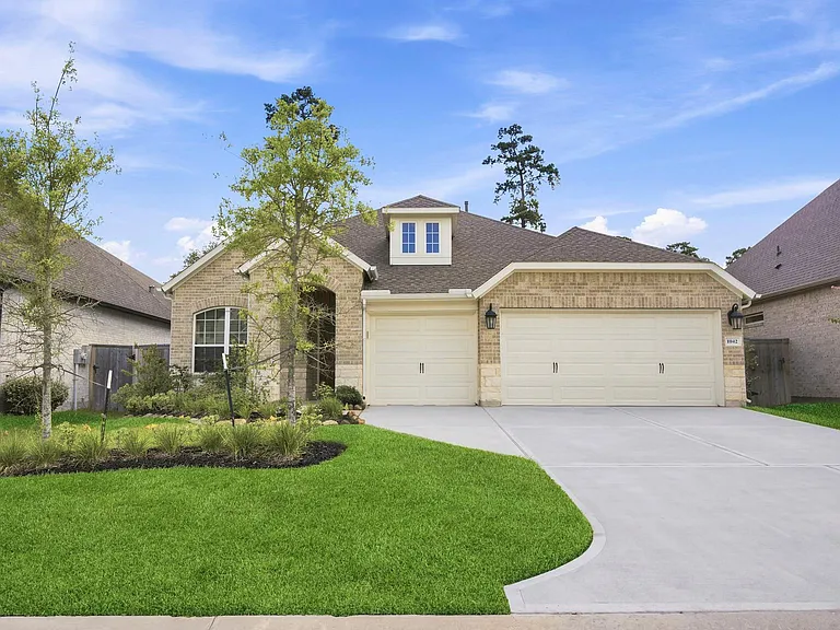 1042 Windy Creek Path — Photo 1