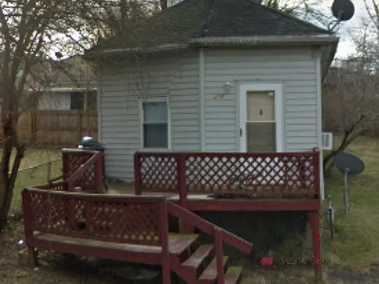 212 High St — Photo 1