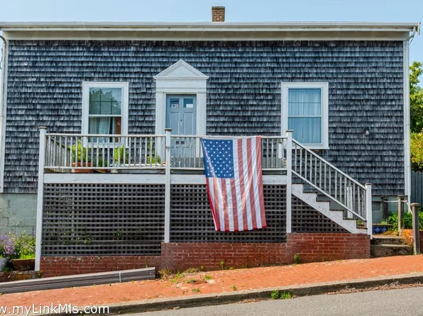 4 Sunset Hill Ln, Nantucket, MA 02554