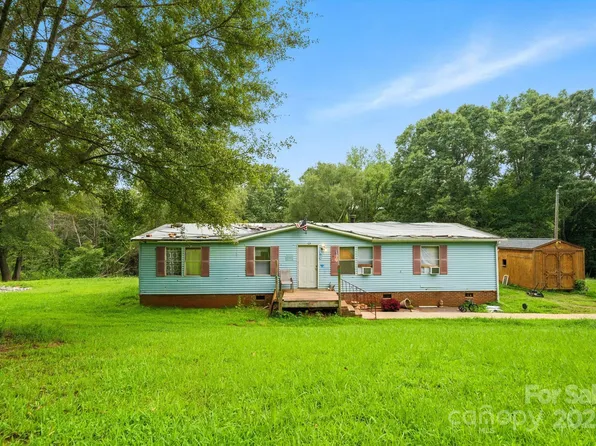 1539 Beachwood Rd, Mooresboro, NC 28114