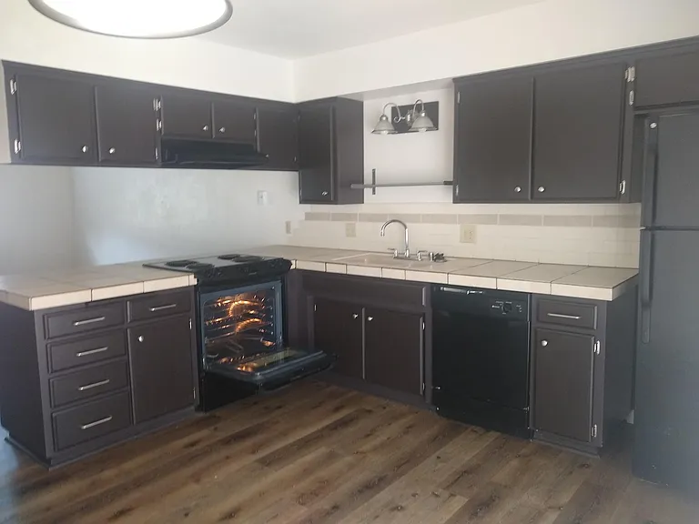 217 E I St — Photo 1