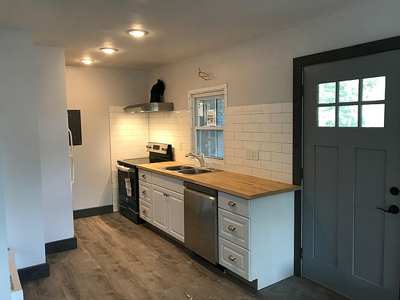 2nd image of 3049 State Highway 43 APT 4