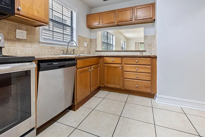 5236 Treetops Dr #104 — Photo 8