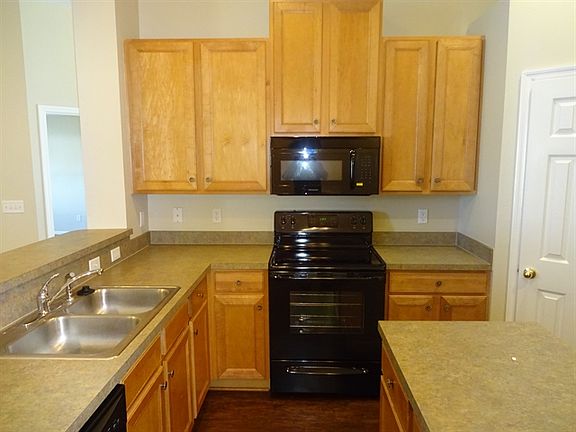 5th image of 650 Lookout Lakes Dr