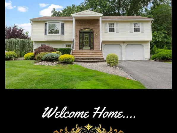 9 Farm Tree Road, Manalapan, NJ 07726