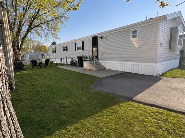 N168W21700 Main St #40, Jackson, WI 53037