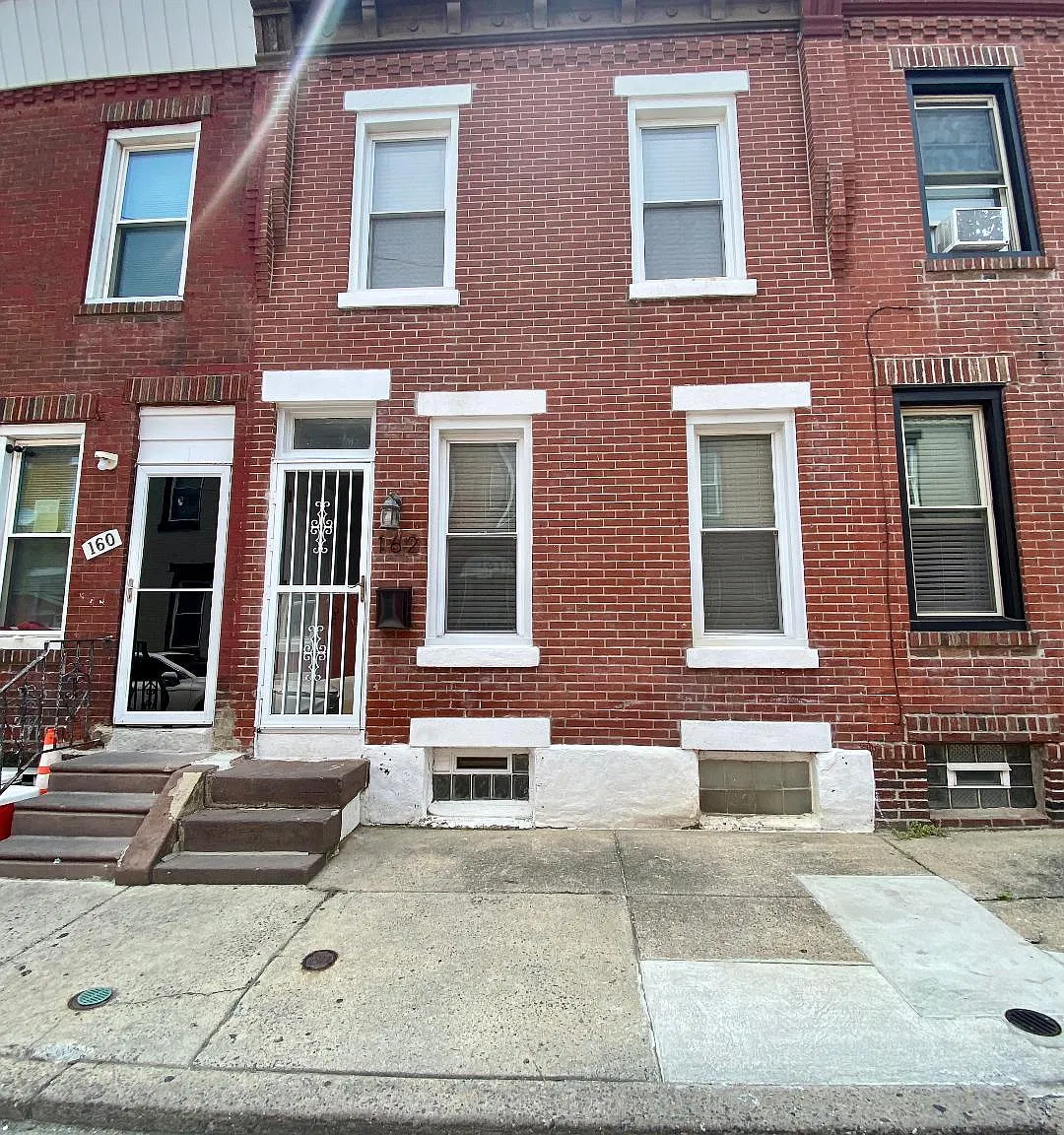 162 W Palmer St — Photo 1