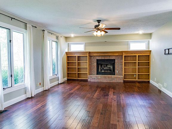 2nd image of 15662 Lafayette Ave