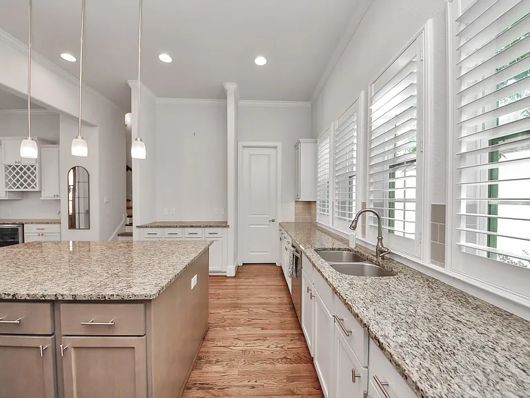 2606 Madeline Grove Dr — Photo 15