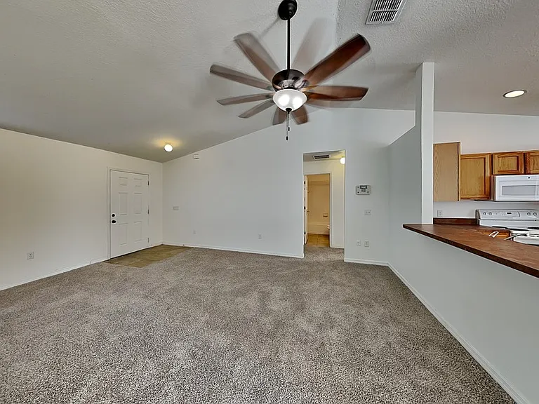 1406 Orlando Pl — Photo 3
