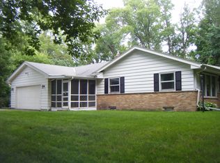140 N Elm Grove Rd, Brookfield, WI 53005