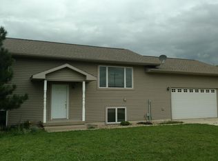 9007 W 12th St, Cedar Falls, IA 50613