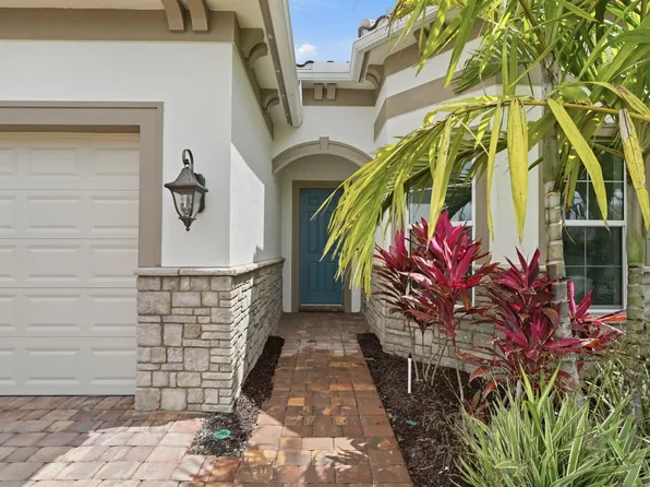 10550 Northbrook Circle, Palm Beach Gardens, FL 33412