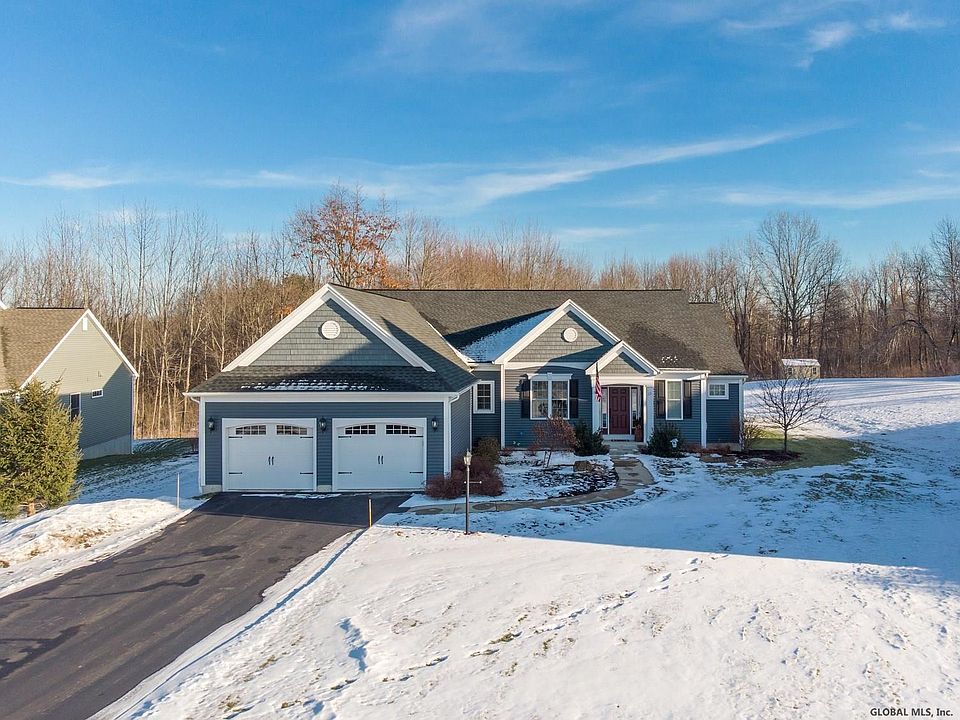 1st image of 13 Stuart Dr