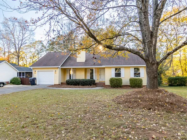 409 Laurel Creek Dr, Anderson, SC 29621