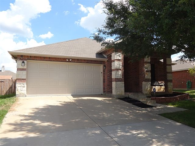 1st image of 904 Honey Hollow Dr