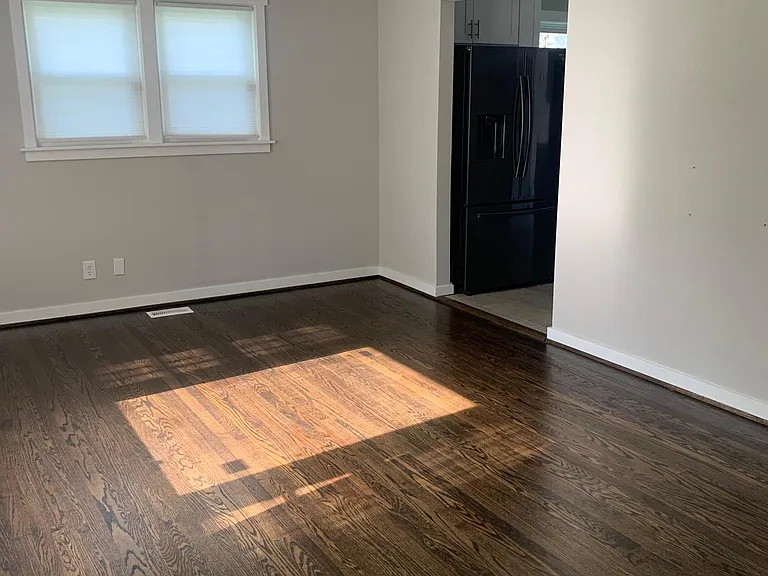 2818 Jones Ave — Photo 2