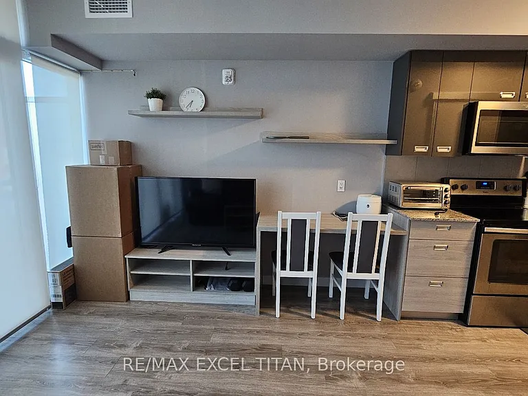 250 Albert St #620 — Photo 5