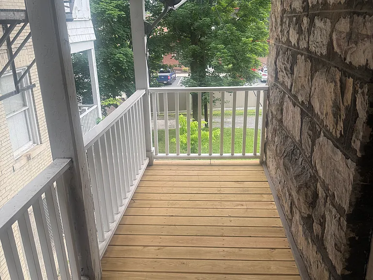 318 Washington St — Photo 14