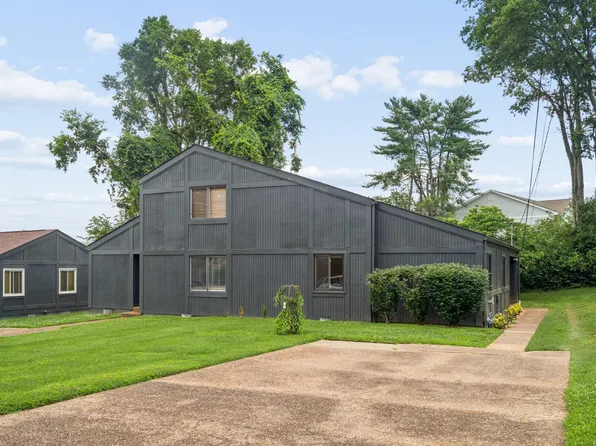 520 Doral Country Dr, Nashville, TN 37221