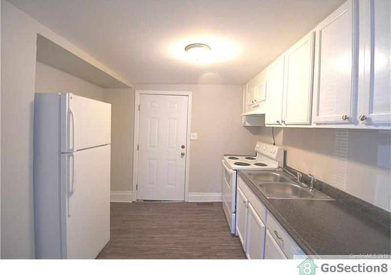 2nd image of 5827 Greene St