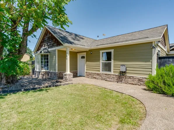 109 Leroy Ave, Molalla, OR 97038