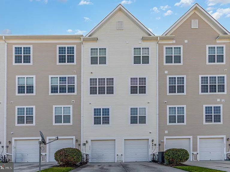 1650 Mohegan Dr #H — Photo 25