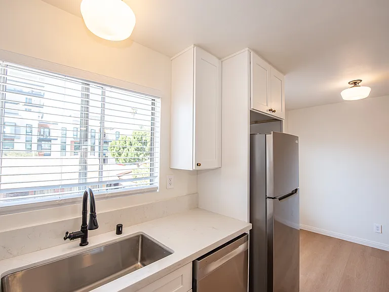 Valeria Apartments — Photo 28