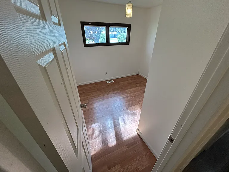 1882 Paul Dr — Photo 33