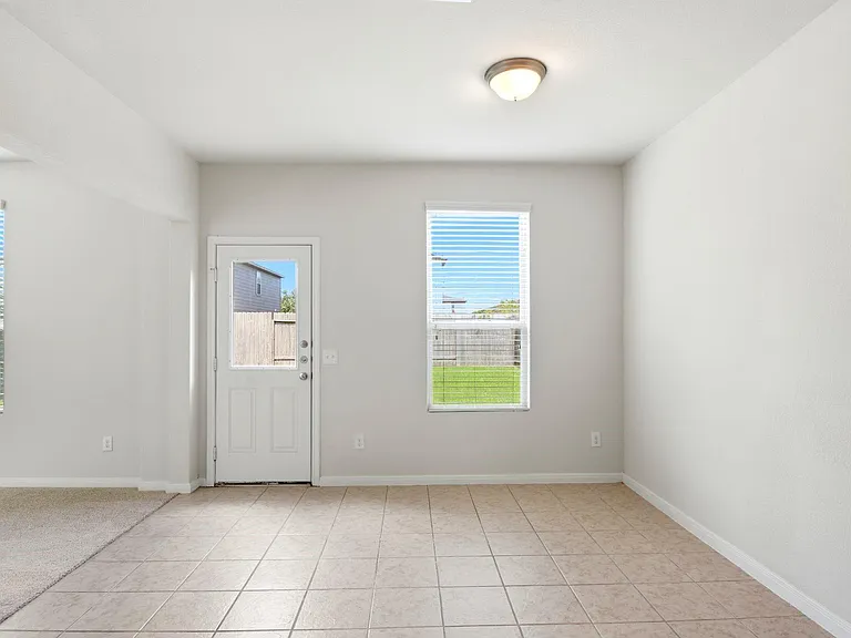 12318 Skyview Manor Dr — Photo 18