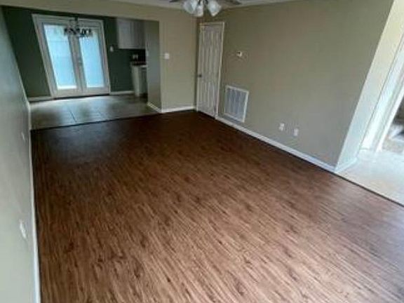 2nd image of 9500 Highway 165 S APT 3