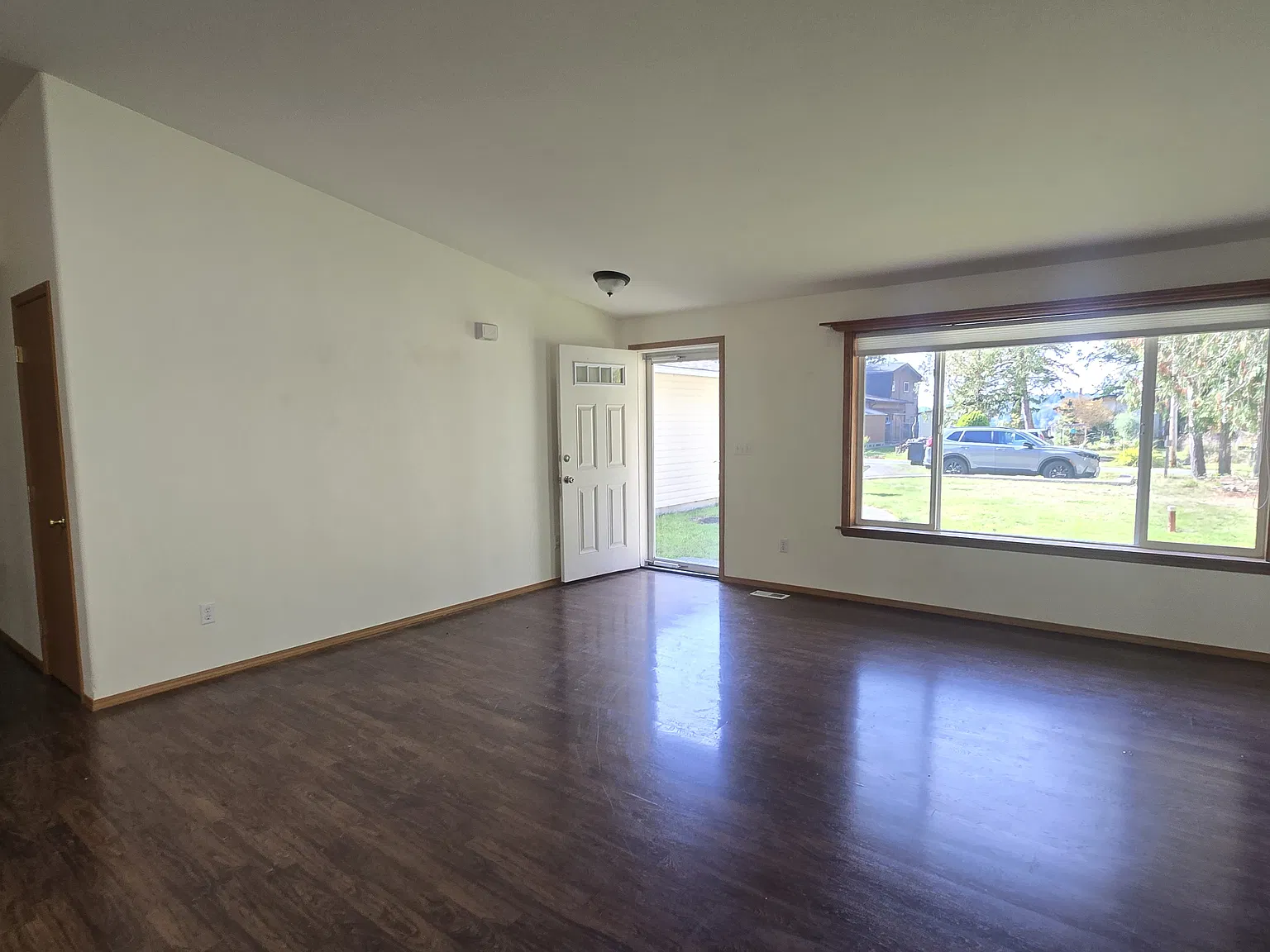 3 bed, 1664 sqft, $2,495 — Photo 3