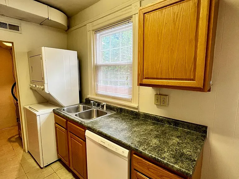 3024 Stuart Ave — Photo 8