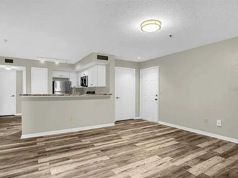 7210 Westpointe Blvd #1323 — Photo 5