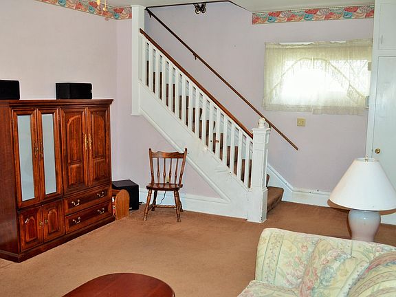 4th image of 73 Eureka Ave