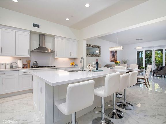 5th image of 1523 Doheny Way