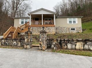 238 Eagle Dr, Falls Mills, VA 24613