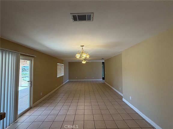 3rd image of 22265 Thunderbird Rd